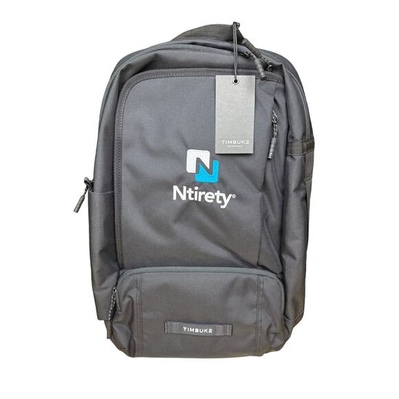 Timbuk 2 Q‎ 2.0 Carrying Case Backpack for 17" Labtop Notebook Eco Black NEW NWT - Picture 1 of 16